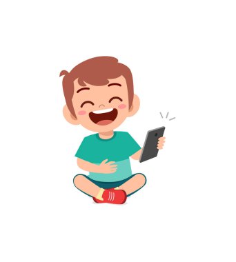 Küçük çocuk cep telefonu kullanıyor ve gülüyor.