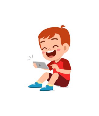 Küçük çocuk cep telefonu kullanıyor ve gülüyor.