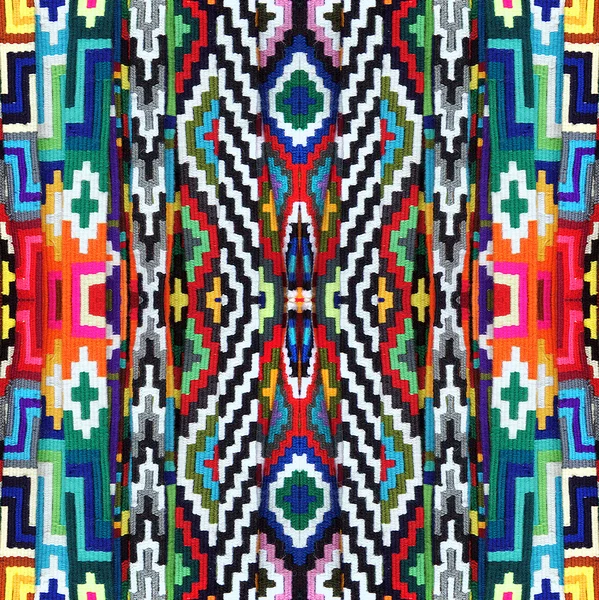 Tiras de lã-cinto com desenhos coloridos — Fotografia de Stock