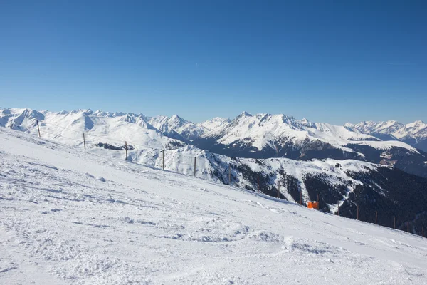 Jazda na nartach w Axamer Lizum w Tyrol Austria — Zdjęcie stockowe