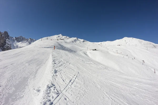 Катание на лыжах на Axamer Lizum в Тироле Австрия — стоковое фото