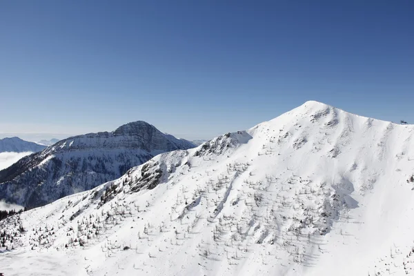 Pohled z horní části Zlatý roh 2142m, Spittal, Korutany, Rakousko v zimě — Stock fotografie