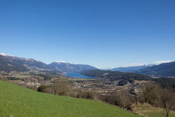 Chicken Mountain View To Lake Millstatt In Spring — Stock Photo, Image