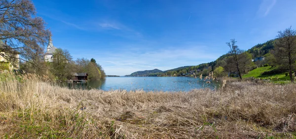 Lake Woerth uitzicht vanaf Maria Woerth — Stockfoto