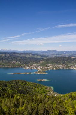 Gözetleme kulesi görünümünden Gölü Woerth için
