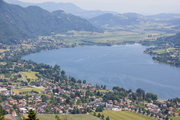 Utsikt till sjön Ossiach från Gerlitzen — Stockfoto