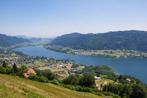 Vista sul lago di Ossiach da Gerlitzen — Foto Stock