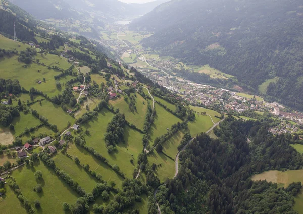 Recorrido en avión Carintia Radenthein Mitterberg Feld am See Bird 's Eye View — Foto de Stock