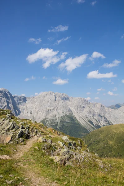 Vista de los Alpes Cárnicos Desde Geo Trail Wolayersee En Lesachtal Carintia Austria — Foto de Stock