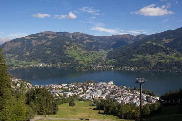 Visa till Zell Am See sjön Zell & Kitzsteinhorn — Stockfoto