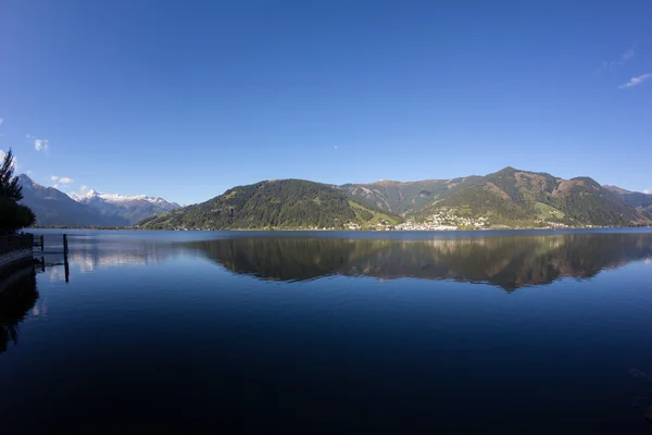 Visa till Zell Am See sjön Zell & Kitzsteinhorn — Stockfoto