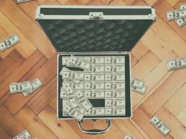 100 dolarlık banknotların arkaplanı