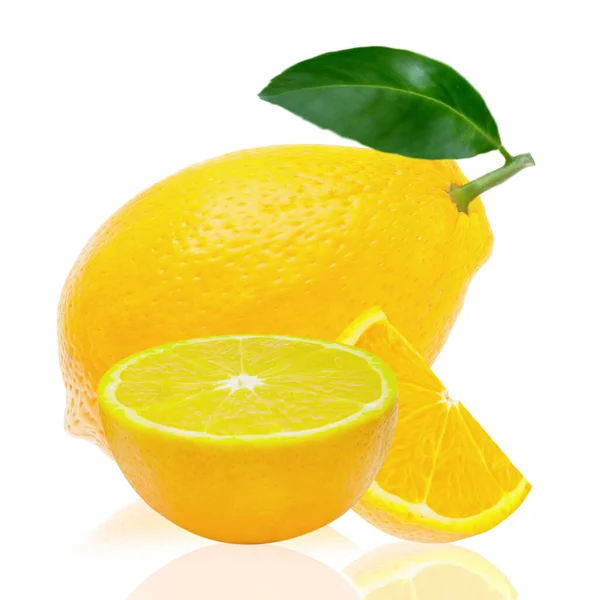 Zitronenfrucht Mit Blatt Zitrone Ganz Halb Scheiben Geschnitten Auf Weißem — Stockfoto