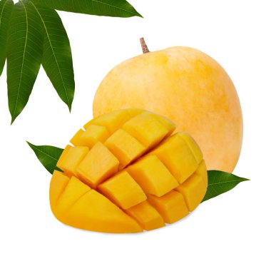Beyaz arka planda yalıtılmış sarı mango ve mango dilimleri. Mango R2E2 
