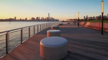 New york şehir silüeti manzaraya gündoğumu