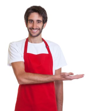 Gülen barmen bir şey sunar