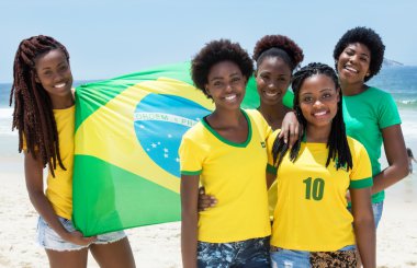 Rio de, Copacabana Plajı'nda bayrak ile Brezilyalı hayranları grup 