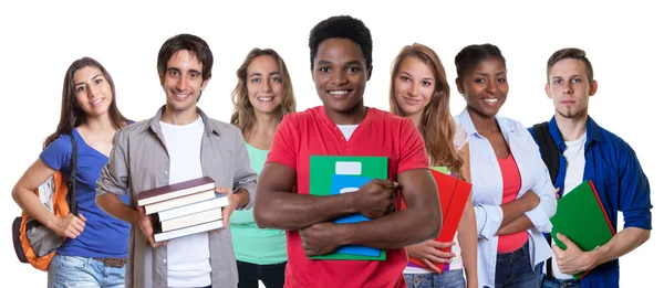 Feliz estudante afro-americano masculino com grupo de estudantes — Fotografia de Stock