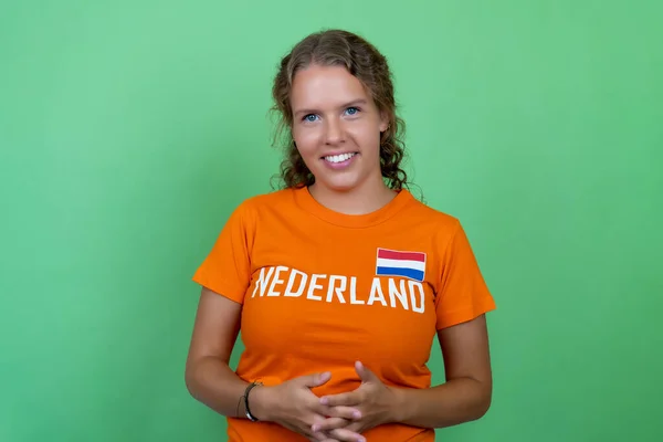 Rindo Futebol Feminino Holanda Isolado Fundo Verde — Fotografia de Stock