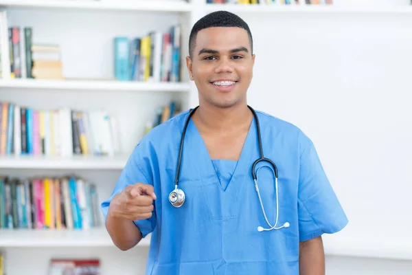 Ridere Messicano Infermiere Maschio Studente Medicina Ospedale — Foto Stock