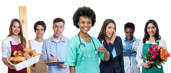 Enfermeira Afro Americana Motivada Com Grupo Aprendizes Internacionais Isolados Fundo — Fotografia de Stock