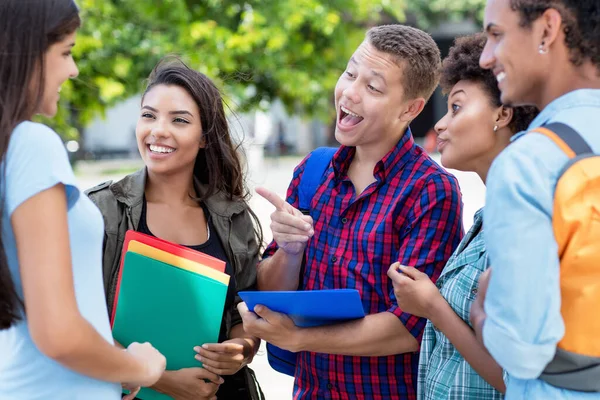 German Exchange Student Talking Multi Ethnic Young Adults Outdoor Summer — Stock fotografie
