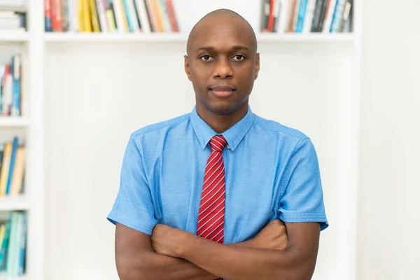 Retrato Serio Hombre Negocios Afroamericano Oficina —  Fotos de Stock