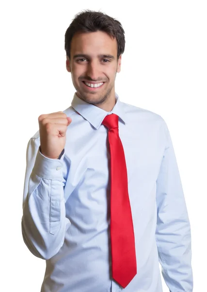 Empresario latino con corbata roja es feliz — Foto de Stock