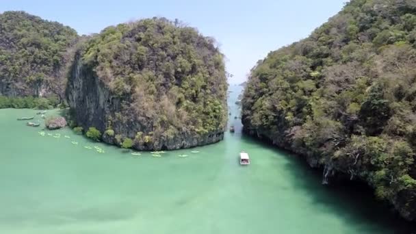 Αεροφωτογραφία του τροπικό νησί, νησί Koh Hong, Krabi, Ταϊλάνδη — Αρχείο Βίντεο