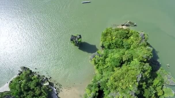 James Bond Adası, Phang Nga ilinde, Tayland havadan görünümü — Stok video