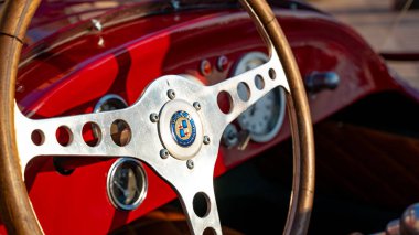 Doha, Katar: 4 Mart 2020: 1957 Maserati O.S.C.A. Klasik spor araba.