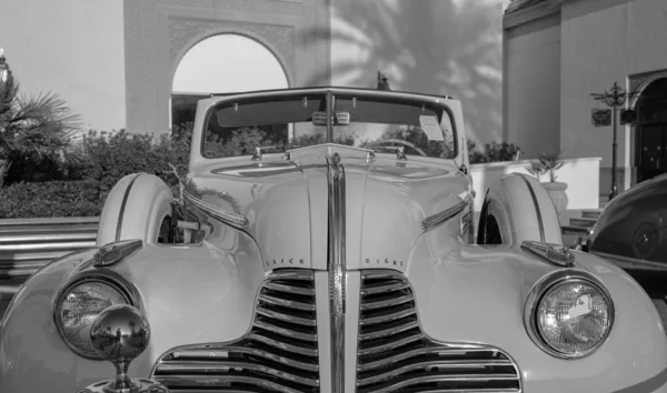 Доха Катар Марта 2020 1954 Cadillac Eldorado Convertible Classic Luxury — стоковое фото
