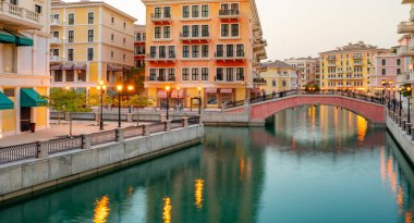 Qanat Quartier, Doha, Katar 'da Pearl' de.