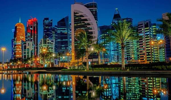 Februari 2019 Kleurrijke Skyline Van Doha Qatar City Tijdens Het — Stockfoto