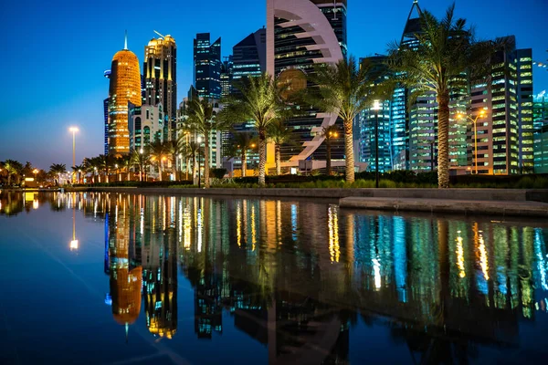 Februari 2019 Kleurrijke Skyline Van Doha Qatar City Tijdens Het — Stockfoto