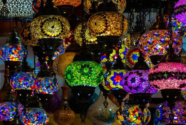Molteplici Lanterne Tradizionali Turche Colorate — Foto Stock