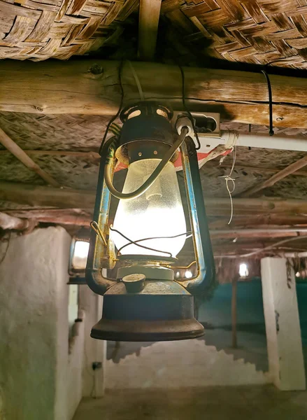 Vieille Lampe Traditionnelle Kérosène Utilisée Dans Les Pays Asiatiques — Photo