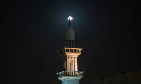 Achtergrond Beeld Van Moskee Minaret Tijdens Volle Maan Nacht Volle — Stockfoto