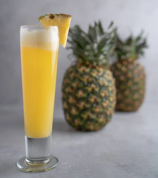 Refreshing Freshly Made Fruit Juice Glass Pineapple Juice — Stock Photo, Image