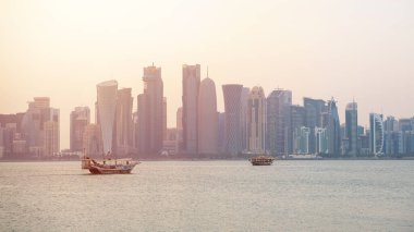 12 Şubat 2021 - Katar 'ın Başkenti Renkli Skyline.