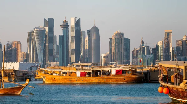 Horizonte Ciudad Doha Antes Del Atardecer Enfoque Selectivo — Foto de Stock