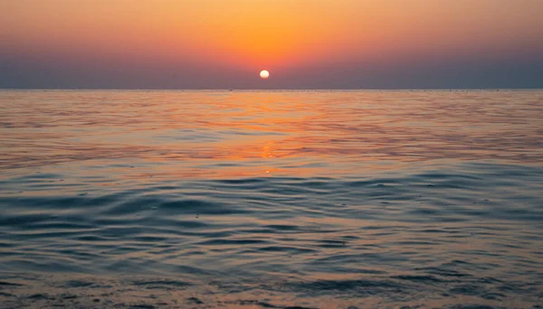 Colorido Océano Vibrante Playa Amanecer Durante Día Verano — Foto de Stock