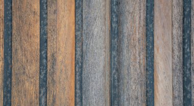 Metal ızgaralı Arapça ev penceresi.