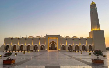 İmam Abdul Wahab Camii: Katar Devleti Büyük Camisi. Seçici odak