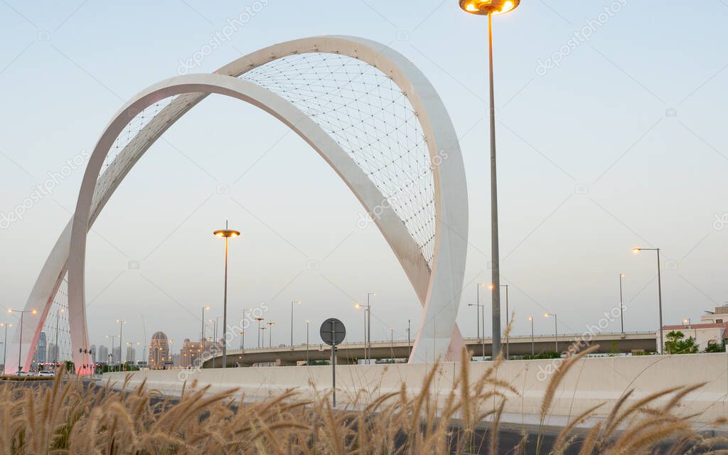 Doha, Qatar 26 de mayo de 2021 Al Wahda Bridge in doha city