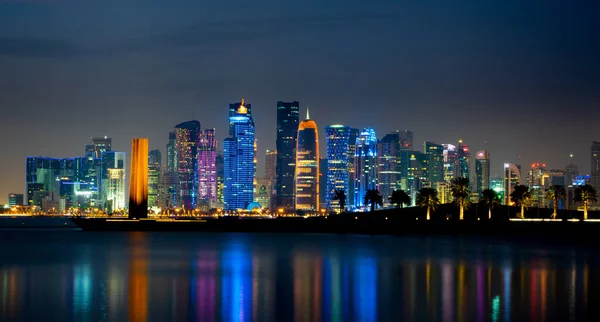 Skyline Del Centro Doha Durante Sera Qatar Focus Selettivo — Foto Stock