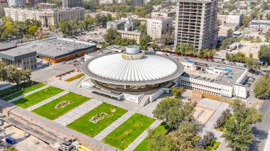 Bishkek, Kırgızistan Ekim, 17, 2025: Kırgız Devlet Sirki