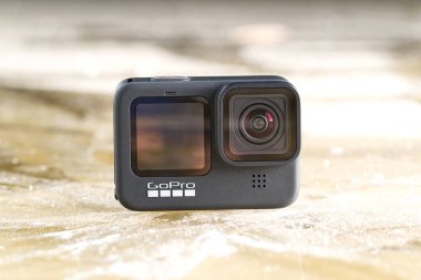 Tallinn, Estonya - 11 Aralık 2020: GoPro Hero 9 Siyah Aksiyon Kamerası