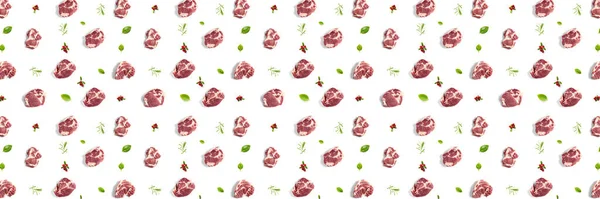 Bakgrund med rå fläskkött skivor på vit bakgrund, raw food bakgrund, inte mönster, banderoll bred skjuta — Stockfoto