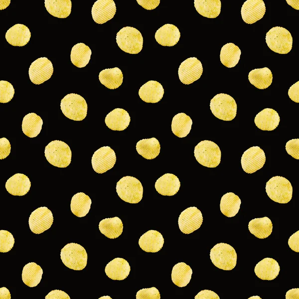 Απρόσκοπτη μοτίβο από πατατάκια σε μαύρο φόντο επίπεδη lay. απομονωμένα πατατάκια Fast food banner. — Φωτογραφία Αρχείου